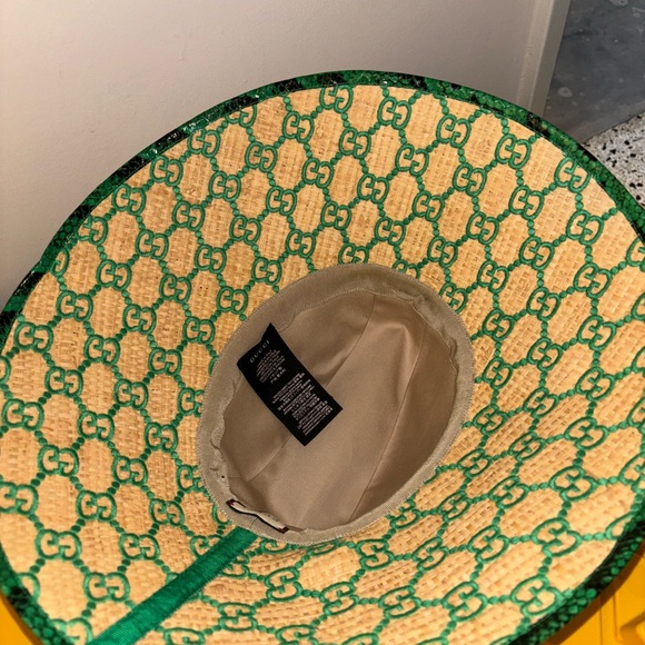 GUCCI HAT - Picture 3 of 4
